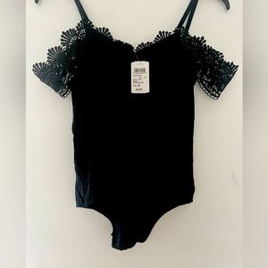 Women’s Windsor off the shoulder lace bodysuit